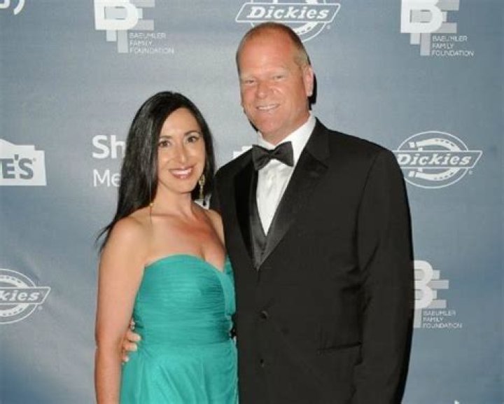 Mike Holmes Wife: Still Married to Alexandra Lorex?